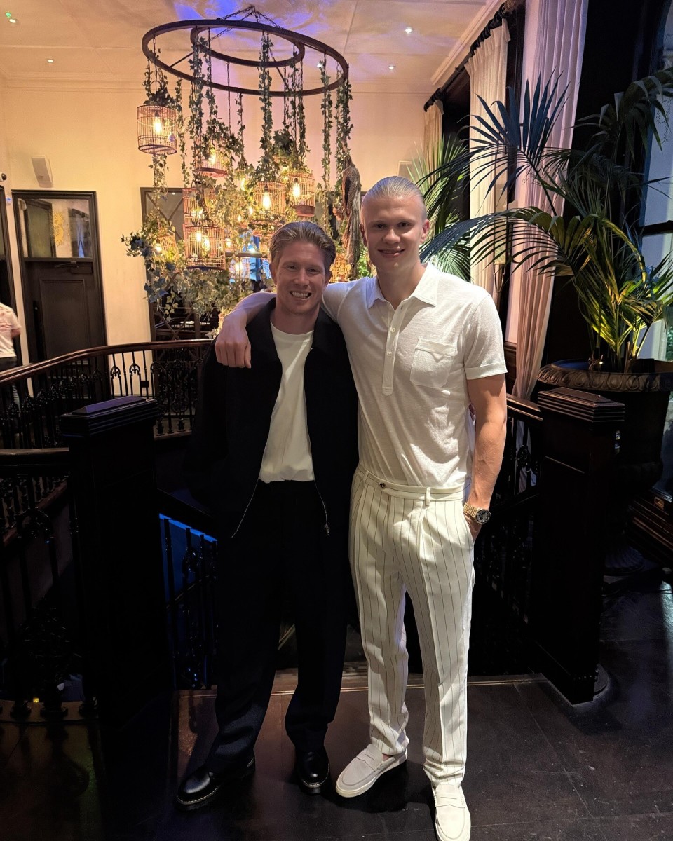 血性！韩国队球员挑衅拜合拉木，王博豪为队友出头撞倒挑事者